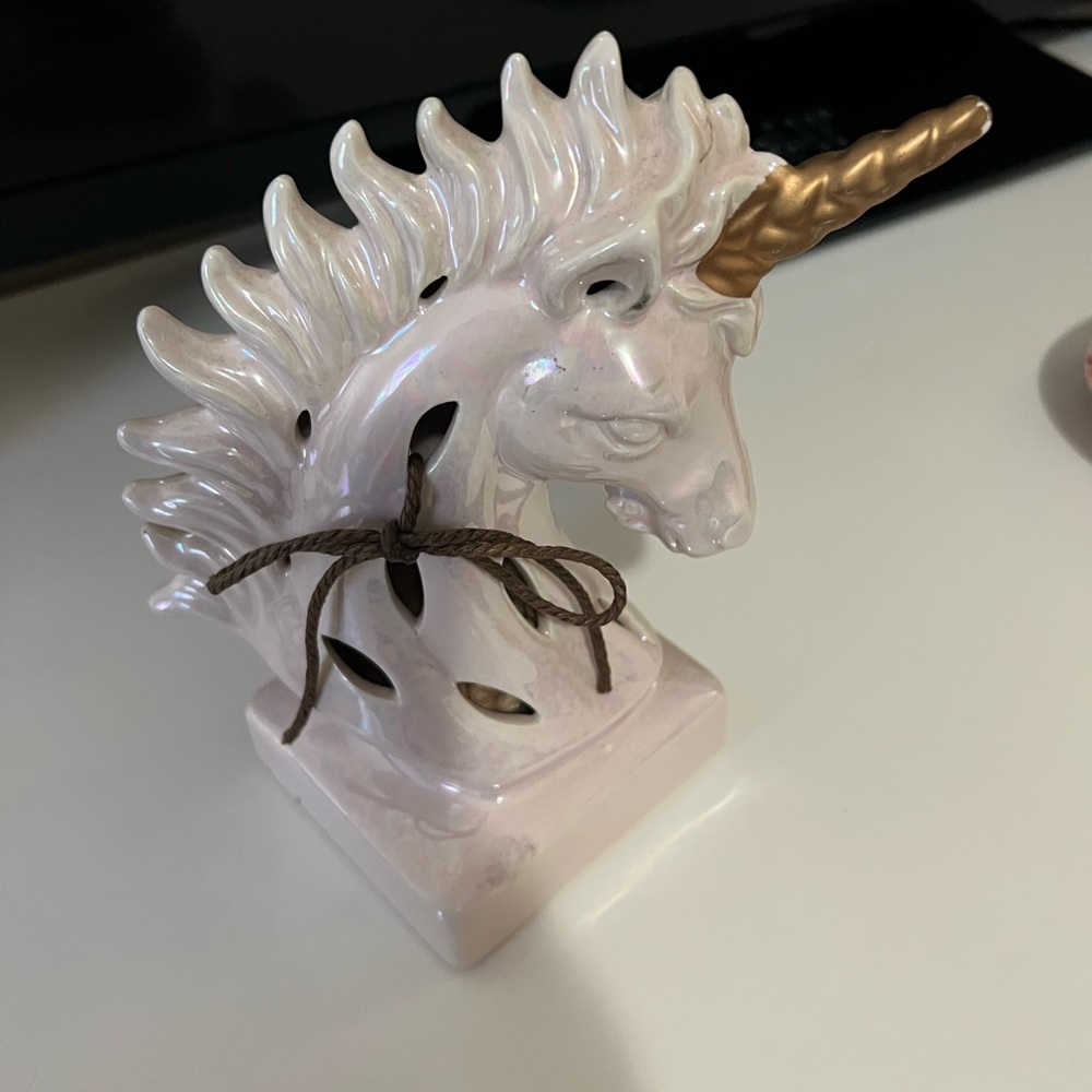VINTAGE UNICORN - Picture 2 of 3